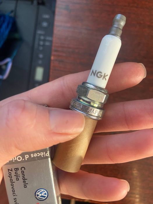 Свічка запалювання оригінал  на VW, AUDI, SKODA