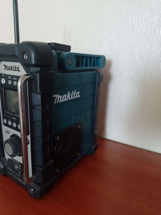 Радіоприймач Makita dmr 102