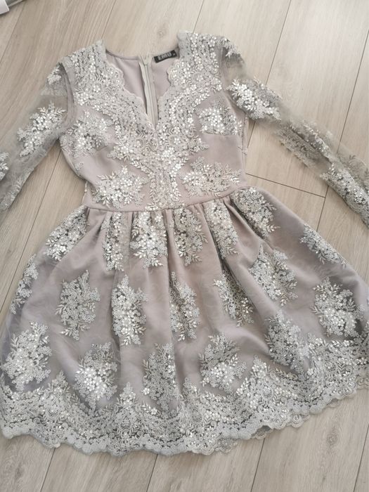 Sukienka szara srebro kanienie krysztalki koronka gipiióra r 38