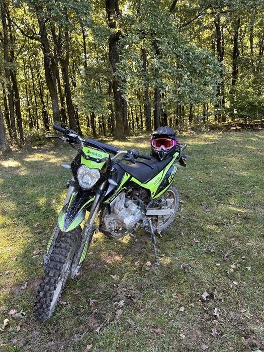 Продам мотоцикл Sparta Kros 200
