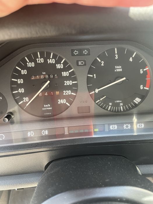 BMW 324 — fotografia 5