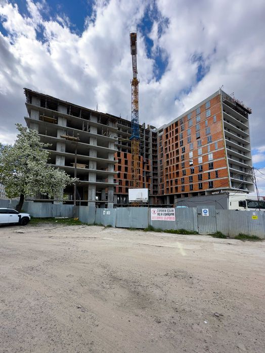 2-кімнатна квартира біля озера в ЖК «Lake View», вул. Володимира Великого, 2А — без комісії
