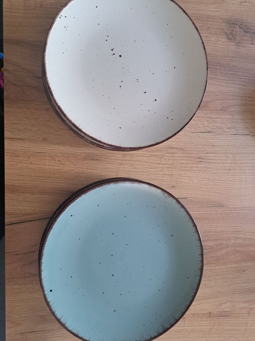 Talerze obiadowe  8 sztuk