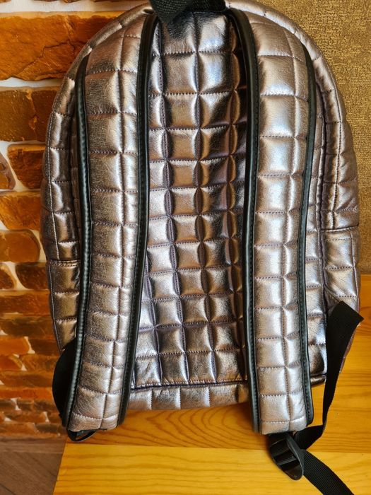 Рюкзак дутый серебристый