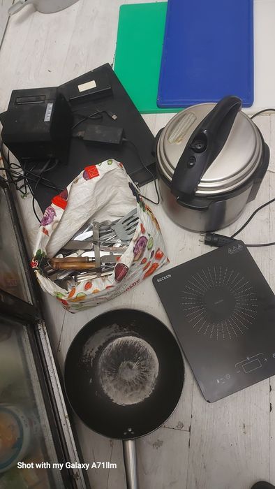 Vende -se esses materias
