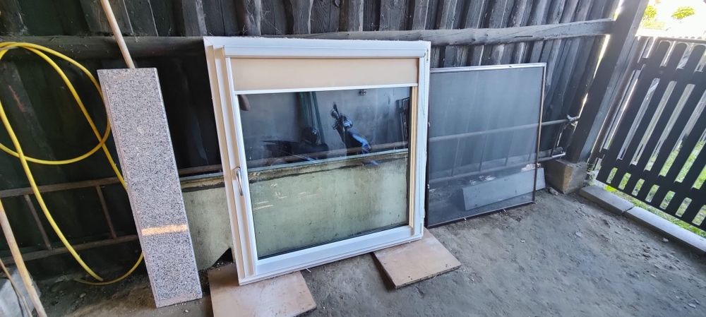 Okno PCV 139x129