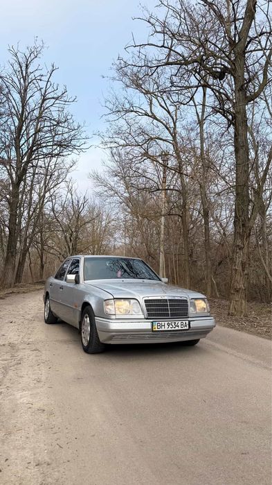 Продам MERCEDES 124