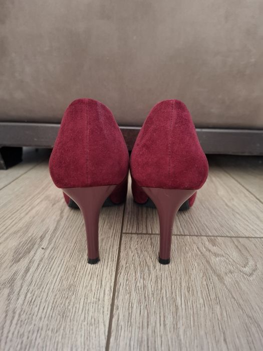 Czółenka zamszowe bordowe szpilki