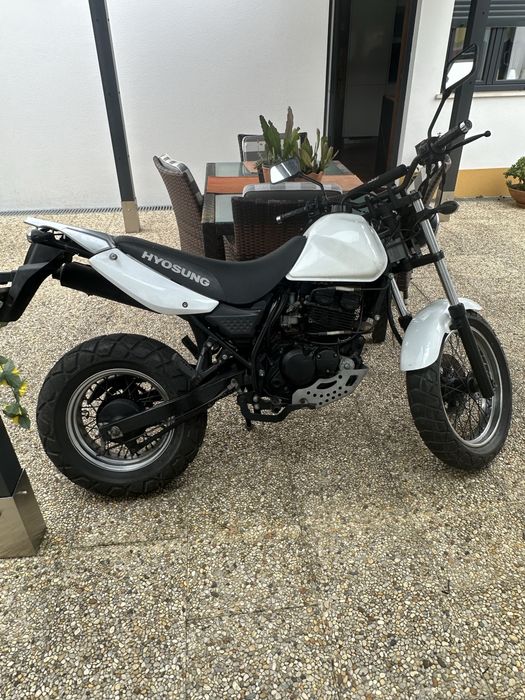 Moto Hyosung RT karion 125