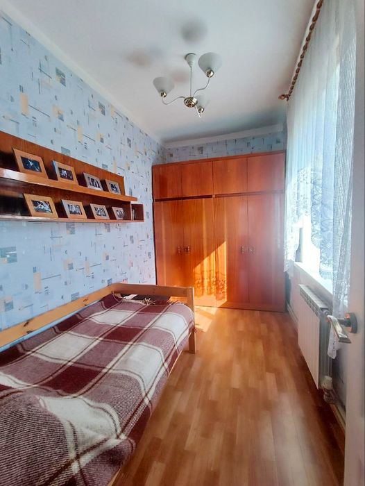 Є- ВІДНОВЛЕННЯ, ВАУЧЕР- ТАК! ПРОДАЖ 2поверх.будинку ЗАХОДИ/ЖИВИ. 3 санвузли, 2 гаража/утеплений/ вирівняна дільниця
