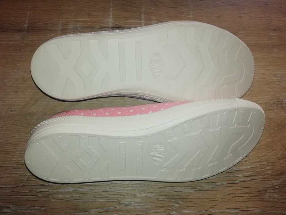 Tênis Palladium rosa às bolinhas brancas n37