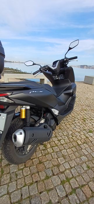 Honda PCX 125 DX + Top Case 10/2025 Corroios • OLX.pt