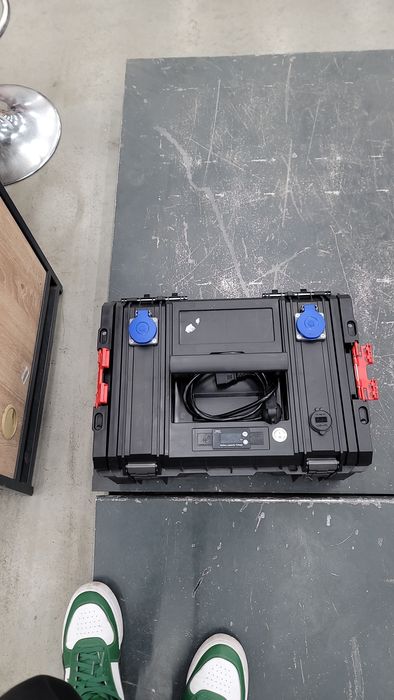 Зарядные станции 3.5 кВт год , мощность 3000 ватт номинал