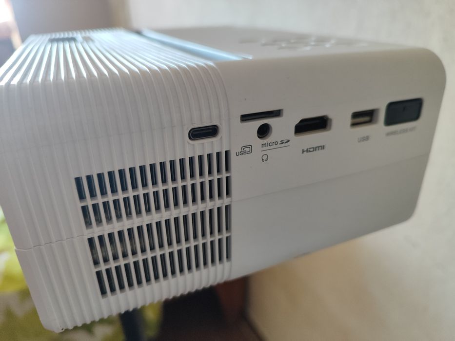 Проєктор 2E Phobos FHD, 200 lm, LED, 1.3, WiFi + Штатив