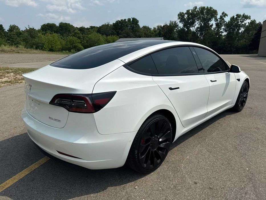 Tesla Model 3 Performance      2022