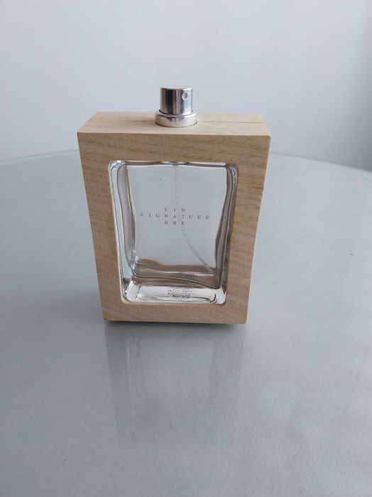 Moldura de madeira para fotografia e frasco de perfume, Oriflame