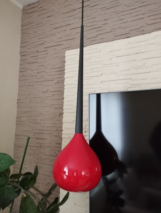 Lampa wisząca czerwona