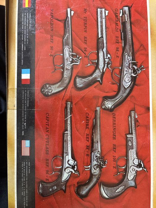 Coleção “Armas Antigas / Old Arms” – Réplicas Históricas de Exposição Funcionais