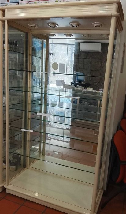 Mobiliário para Estabelecimento Comercial