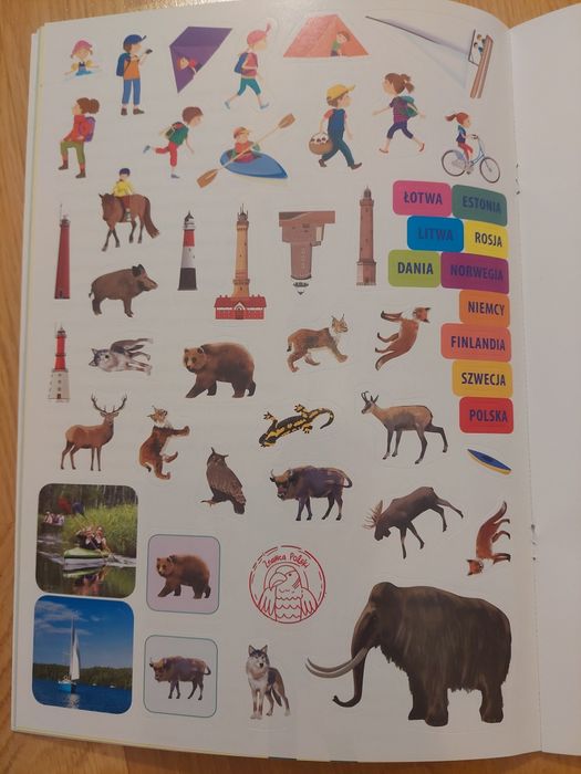 Atlas geograficzny z naklejkami dla dzieci