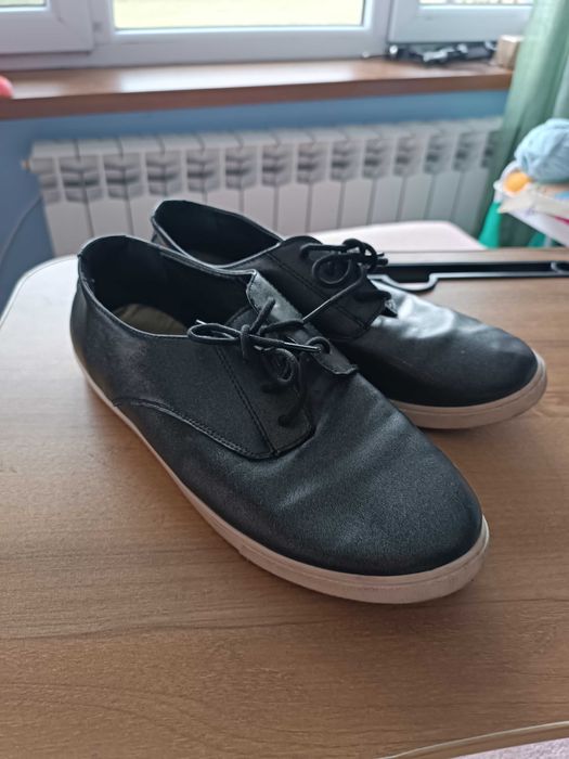 czarne buty ugi rozmiar 41