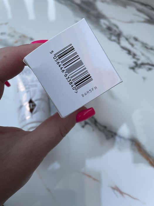 Очищувальний засіб для вмивання Charlotte Tilbury Magic Hydration Revival Cleanser