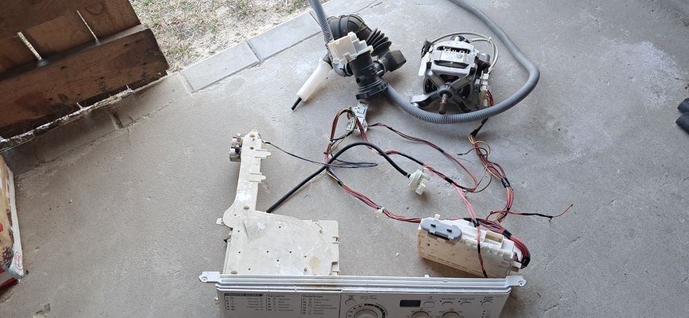 Sprzedam programator z cala inst,pompa i silnikiem.