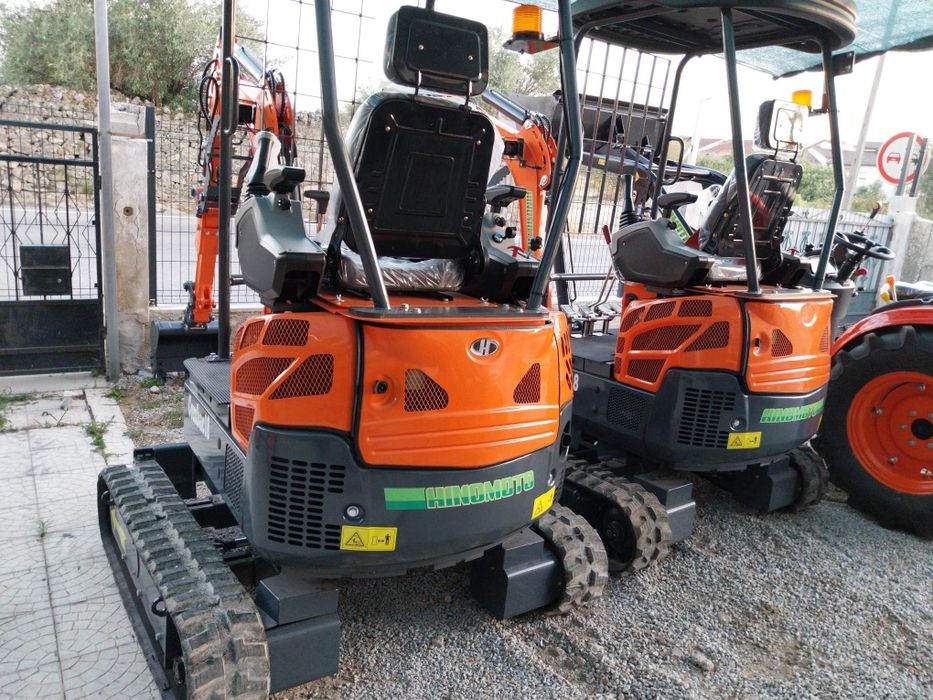Mini Giratoria Hinomoto 1800 kg Nova