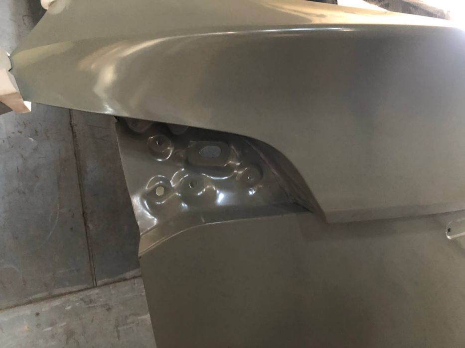 Крышка багажника Tesla model Y