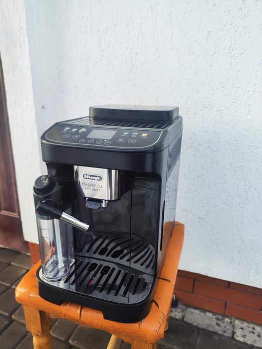 Кавомашина DeLonghi ECAM 310.60 Magnifica Evo Next майже нова