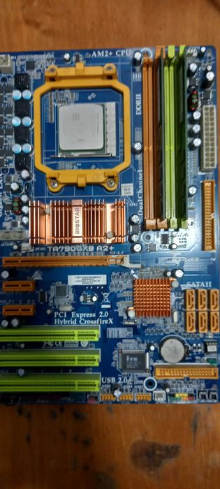 Комплект материнська плата AM2+ , Phenom X4 9650 та пам'ять 8gb бв