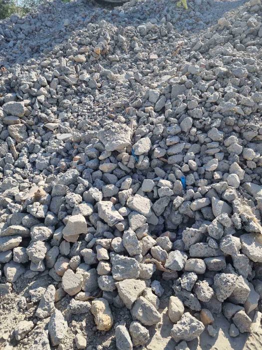 Подсыпка на дорогу, замена щебня, дробленный бетон. Вторичный щебень ...