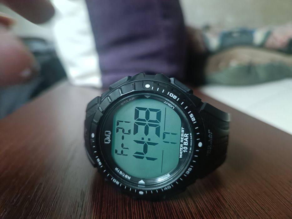 Годинник Q&Q M102J оригінал