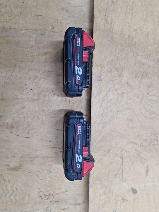 Wkrętarka akumulatorowa MILWAUKEE M18 BLDD 2 x Aku Walizka