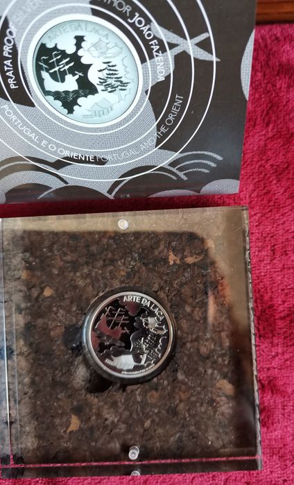 Moeda prata proof comemorativa  "Arte laca"