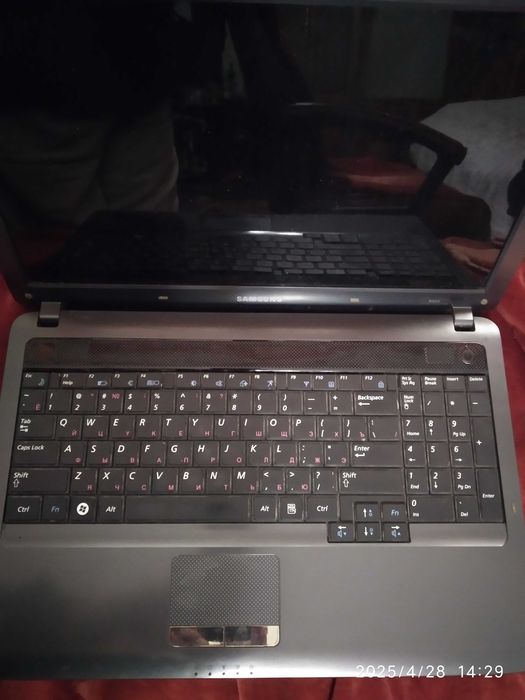 ноутбук SAMSUNG R 523
