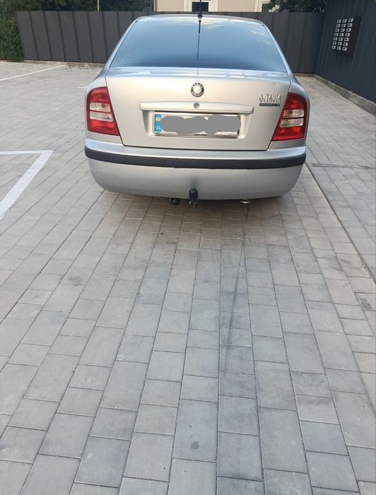 автомобіль легковий