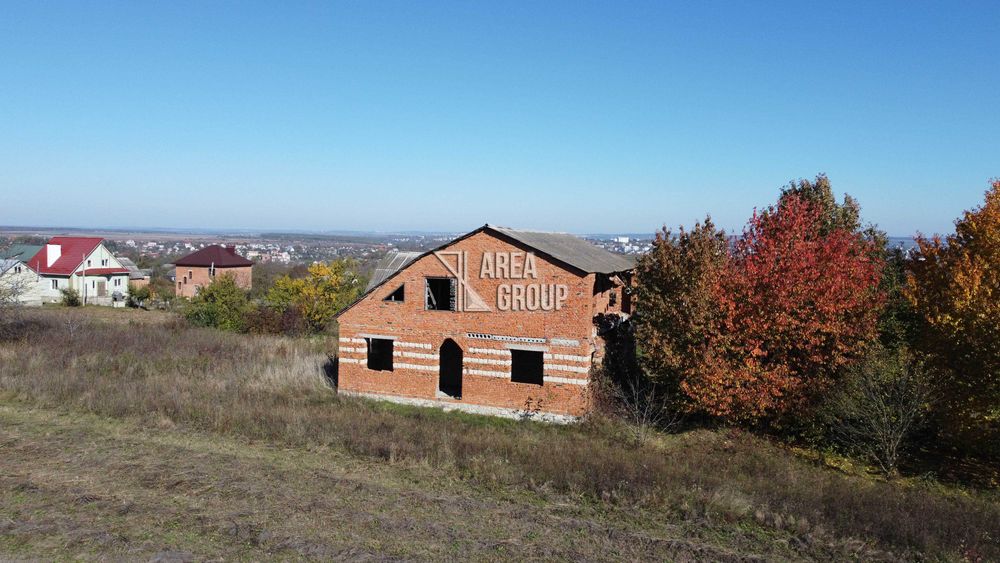 Продається земельна ділянка з недобудовою с.Довжок.