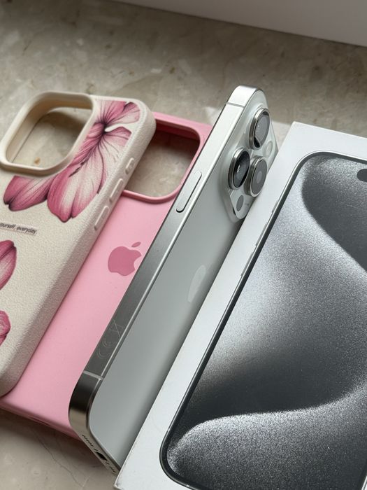 iPhone 15 Pro 128gb biały tytan