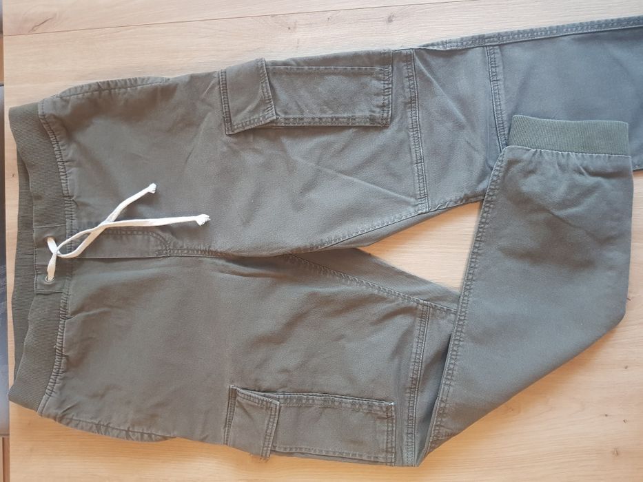 Zestaw r. 158 bluza Coccodrillo i spodnie joggery H&M