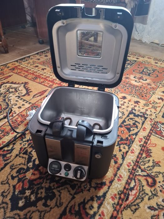 Фритюрниця SilverCrest SKF 2300 C4 2300W