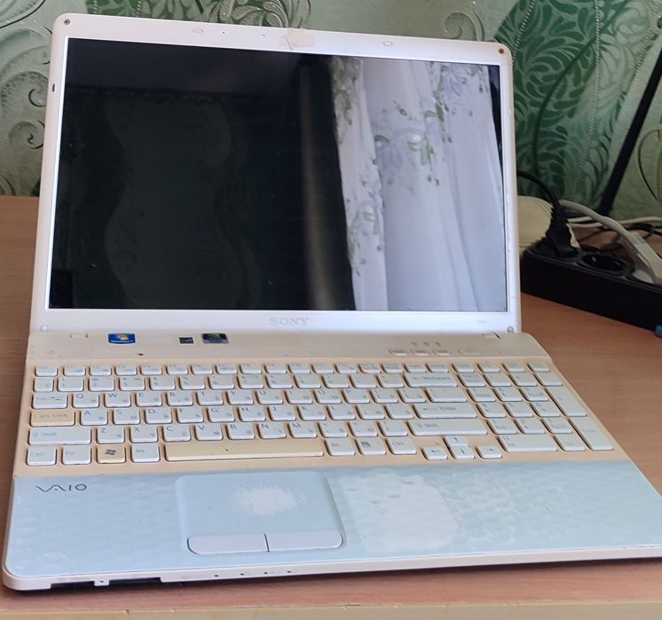 Ноутбук Sony Vaio PCG-71812V (на восстановление)