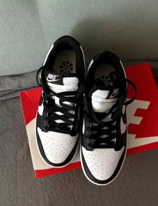 Nike_Dunk_Low_Retro_White_Black_Panda R.40