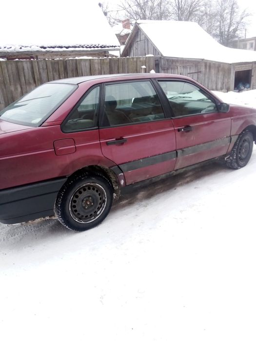 Продам срочно вольцваген пассат в 3 газ бензин