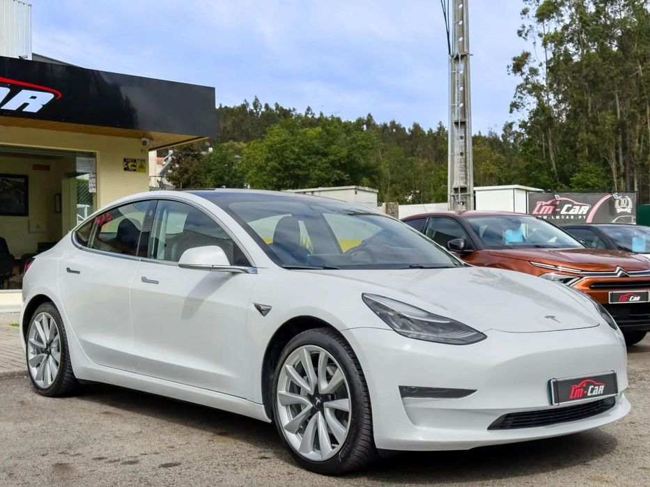 Tesla Model 3 Long Range Tração Integral Premium