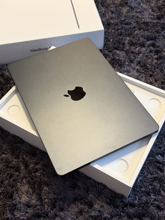 Macbook Air M2 - Stan Idealny