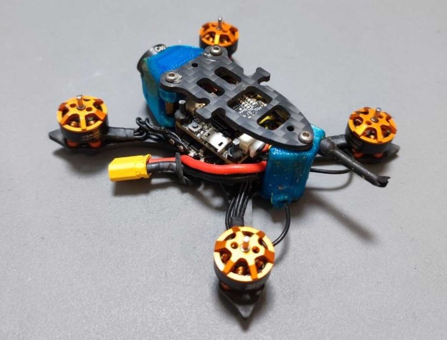 Drone FPV 85mm Tiny Whoop FrSky 3S Tyro69 potente com peças