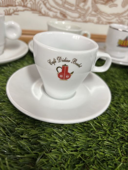 Chavenas de cafe438836032868853761