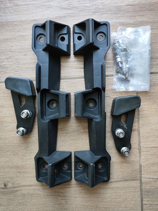 Komplet mocowań uchwytów do kufrów bocznych Suzuki V-Strom DL