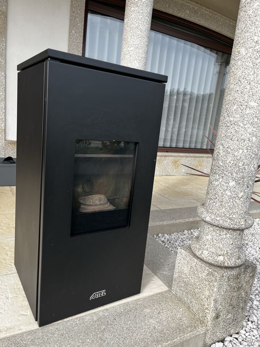 Salamandra Artel com wifi semiusada / usada 1 epoca de inverno